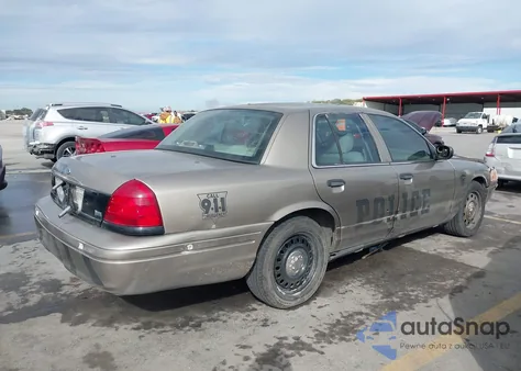 2009 Ford Crown Victoria Police/Police Interceptor z USA, uszkodzony, nr VIN 2FAHP71V89X118643